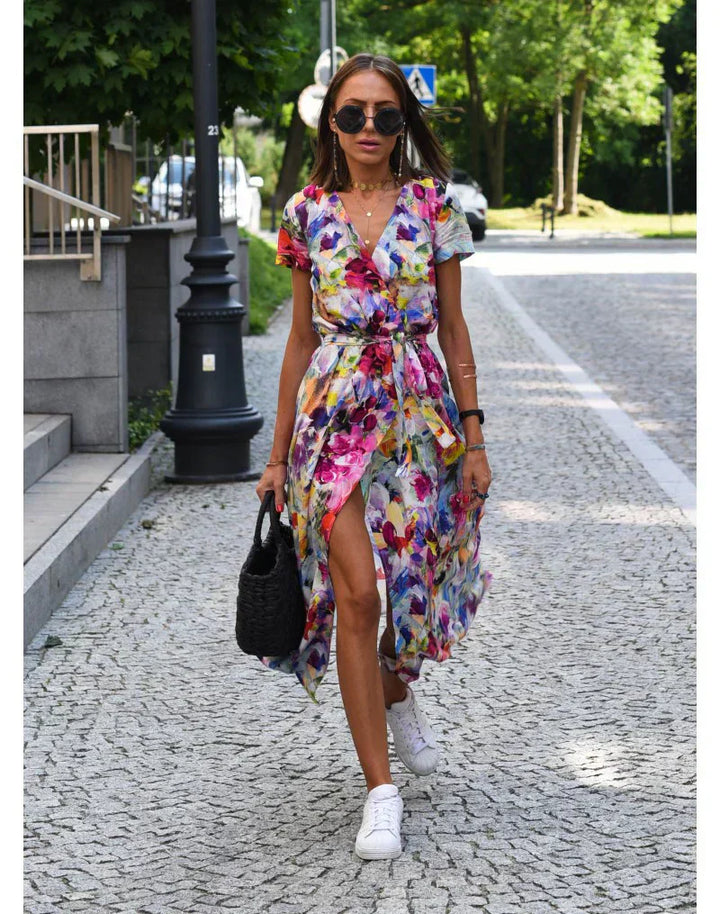 Julia - Abito elegante con scollo a V e linea modellante